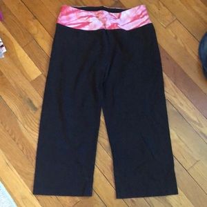 Capri yoga pants